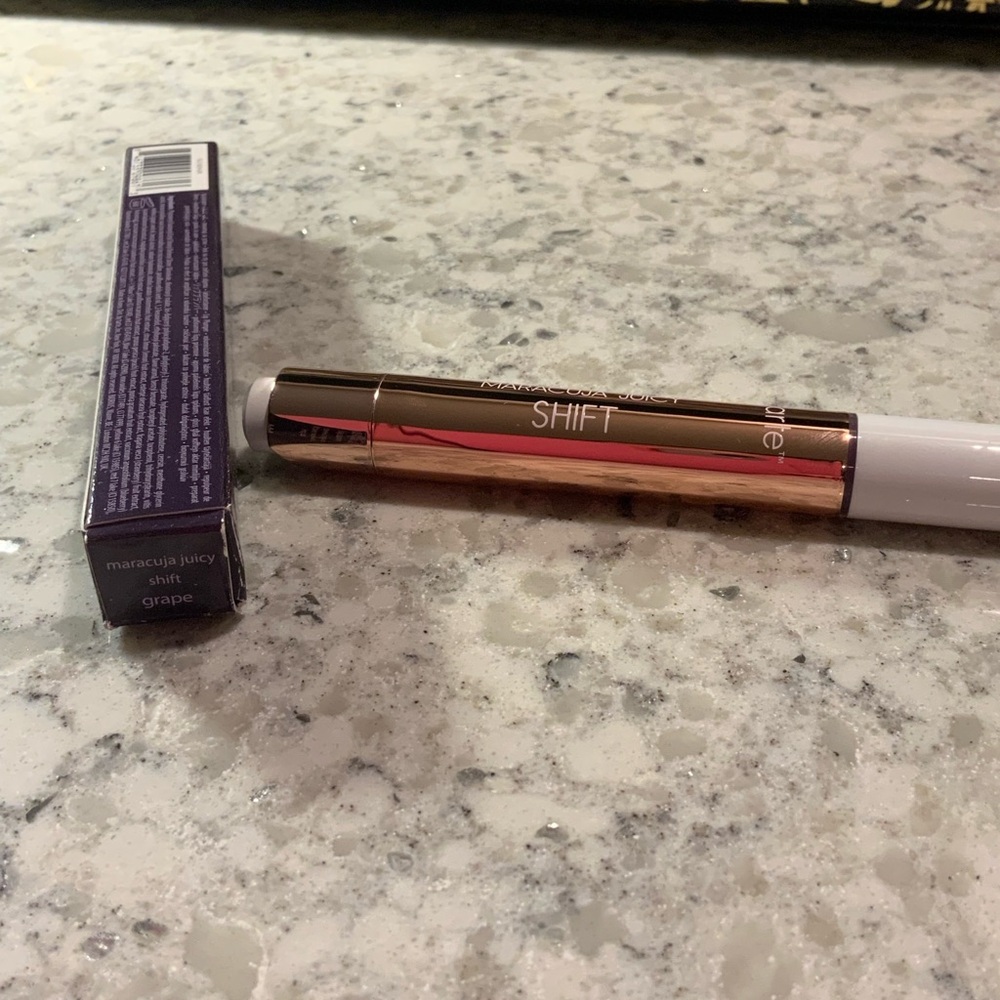 Tarte Maracuja Juicy Lip Shift - Grape